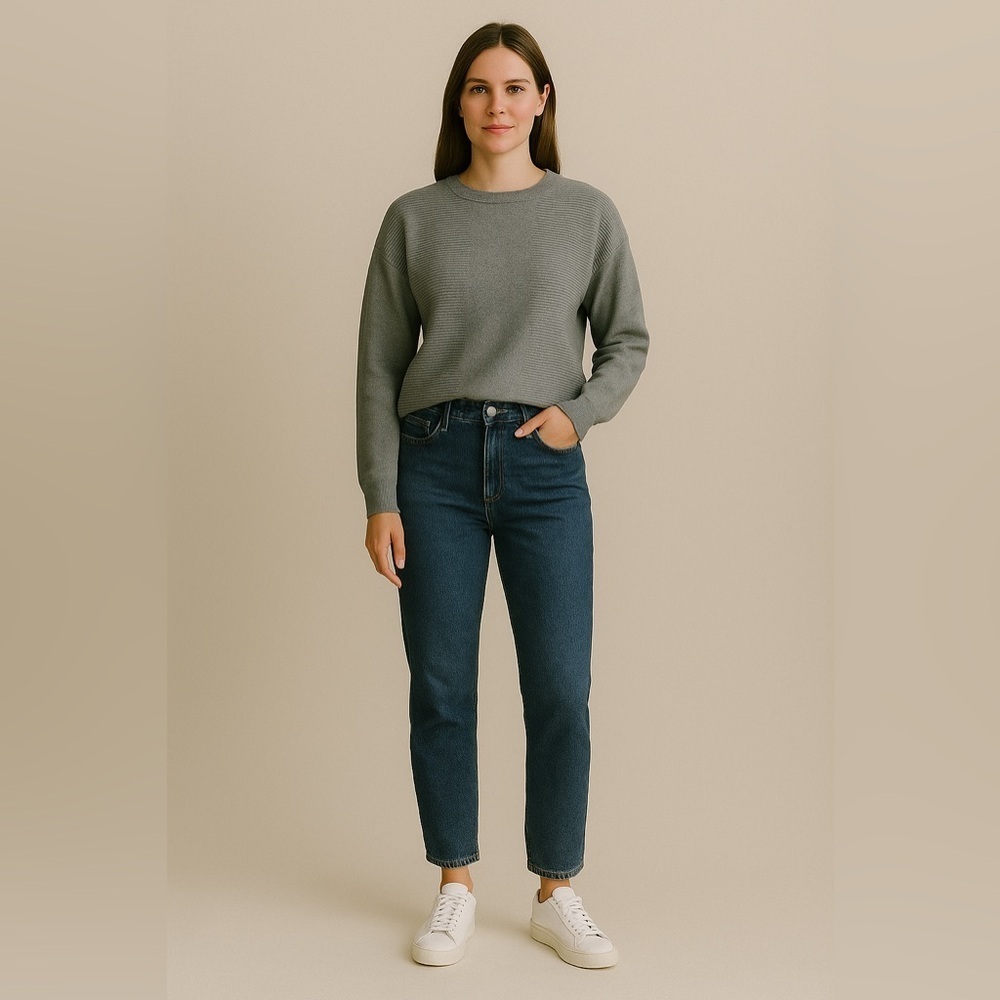 Cable & Gauge 3/4 Sleeve Crew Neck Sweater in Heather Grey